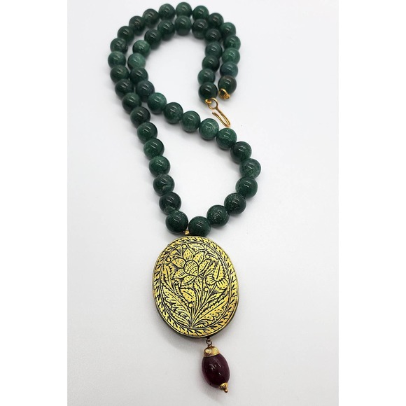 22KT Gold Kundan Polki Pendant - Picture 4 of 8